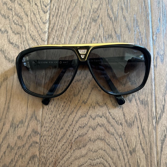 Louis Vuitton “Evidence” Aviator Sunglasses, Black - Picture 9 of 12